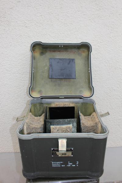 Transportkiste Kiste Bundeswehr Transportbox GFK Lhotelier Mont 60x55x32 Gebr N5